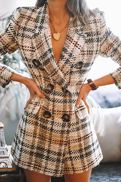 Effortlessly Elegant Garment with a Timeless Design