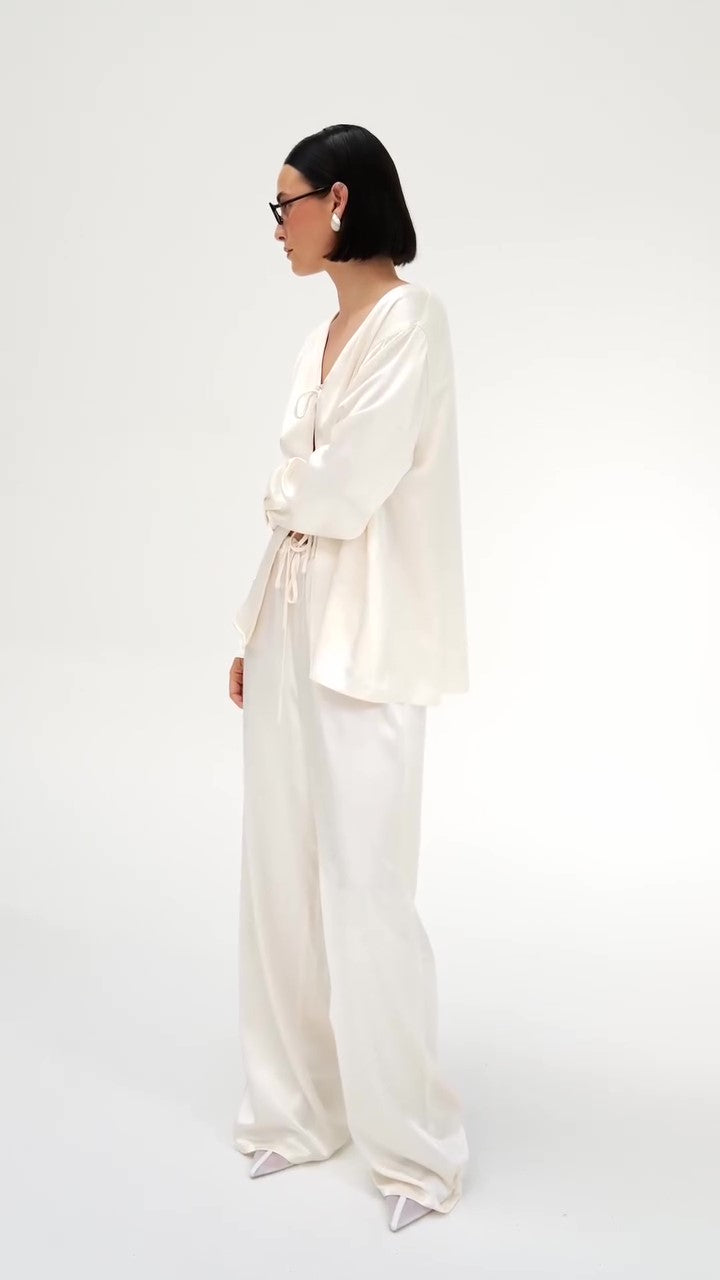 Classic Vintage Pants with a Flattering Fit