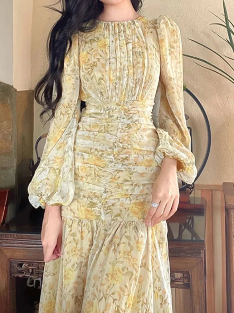 Beautifully Crafted Dress in a Classic Style