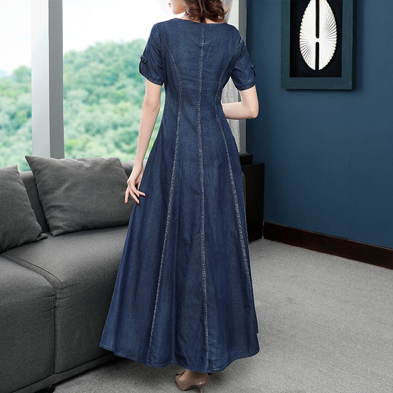 Polished Dress with an Effortless Classic Look