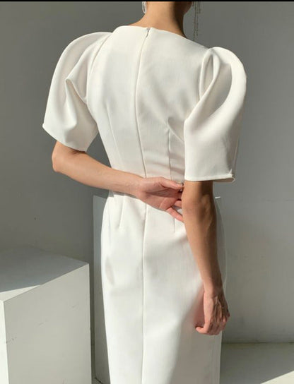Classic Vintage Dress with a Flattering Fit