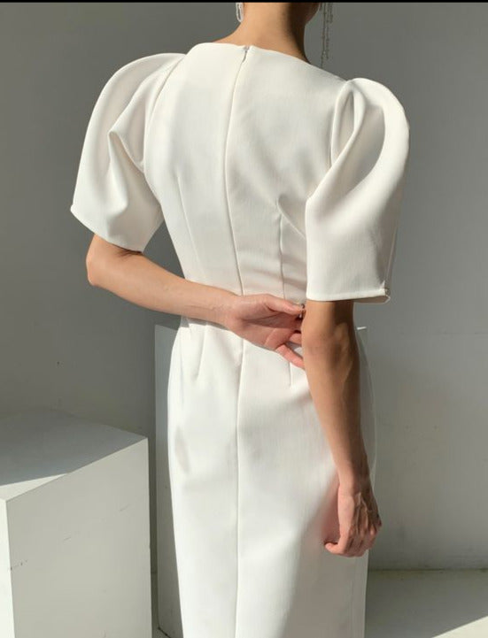Classic Vintage Dress with a Flattering Fit