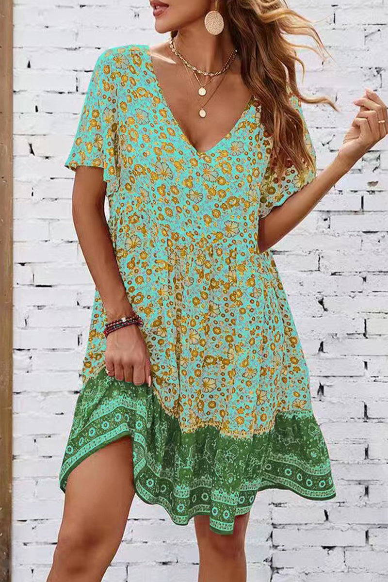 Classic Vintage Dress with a Flattering Fit