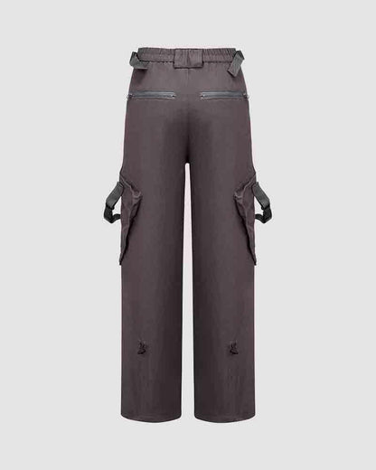 Effortlessly Elegant Pants with a Timeless Design