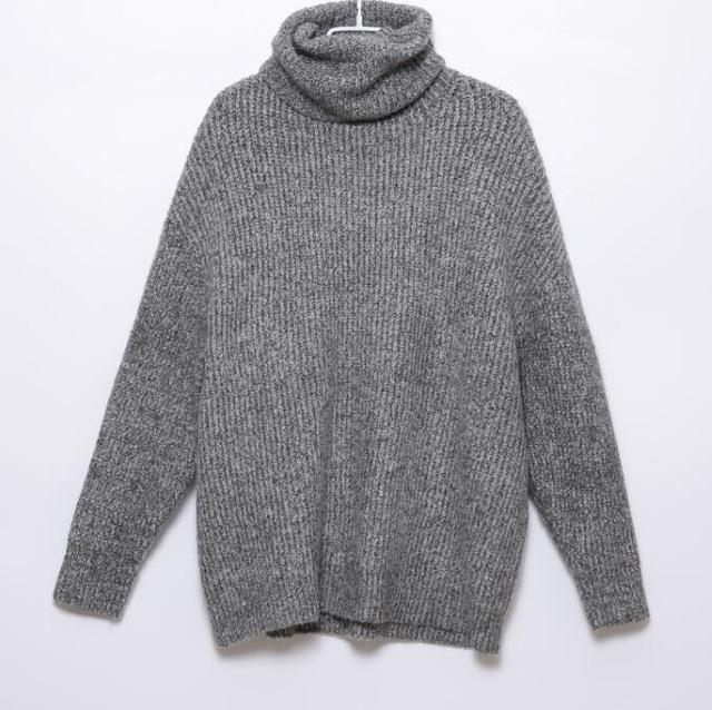 Effortlessly Elegant Sweater with a Timeless Design