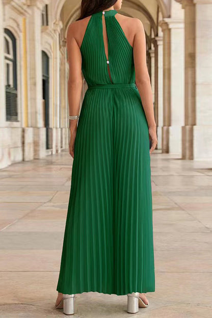 Effortlessly Elegant Garment with a Timeless Design