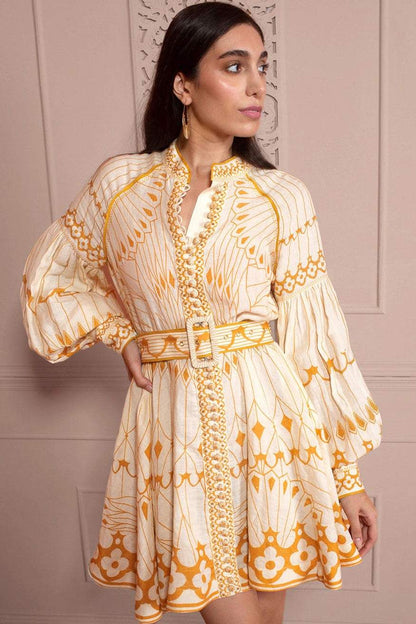 Effortlessly Elegant Dress with a Timeless Design