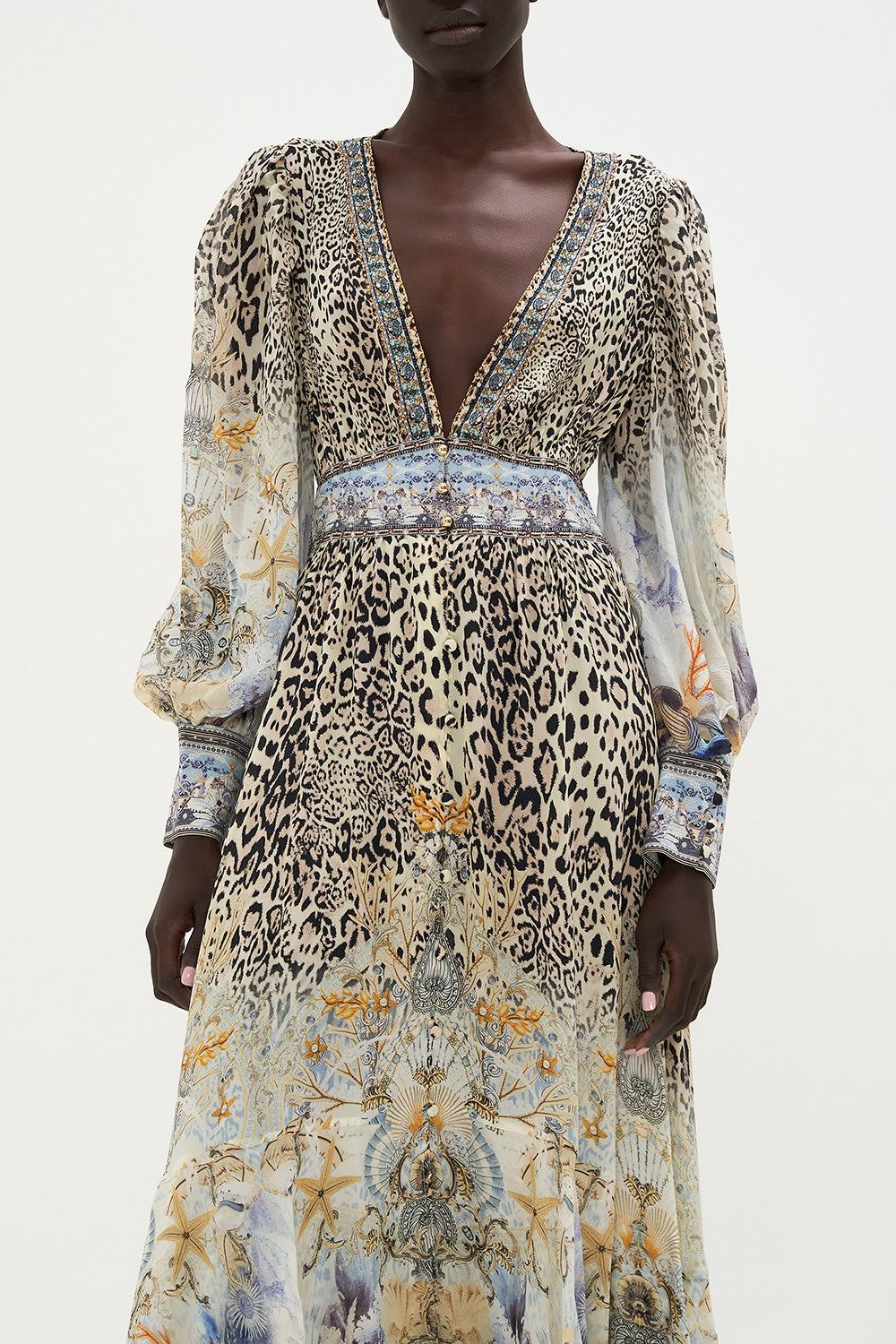 Classic Vintage Dress with a Flattering Fit
