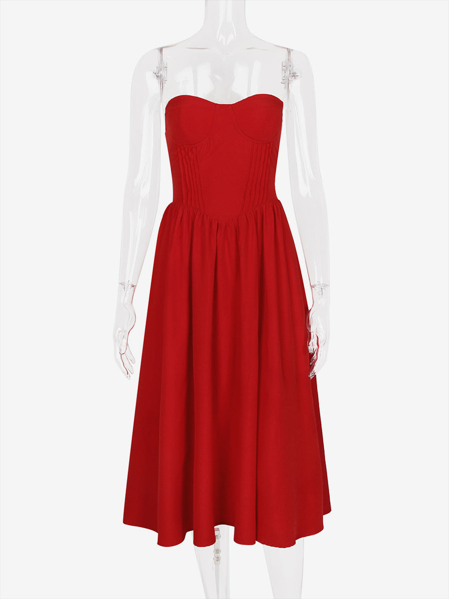 Well Tailored Dress with a Graceful Silhouette