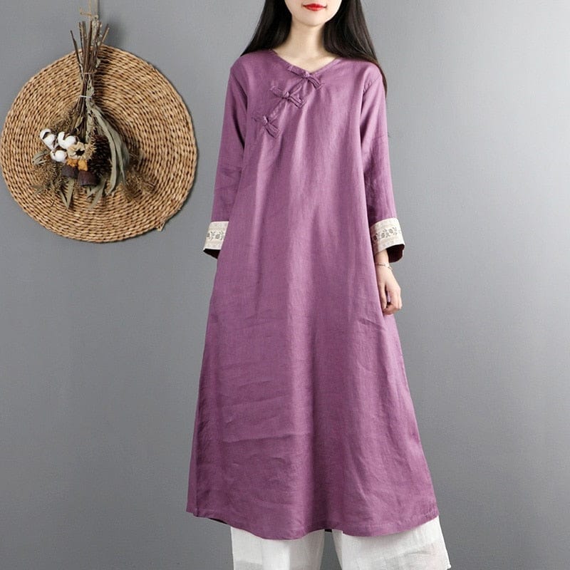 Beautifully Finished Dress in a Timeless Design