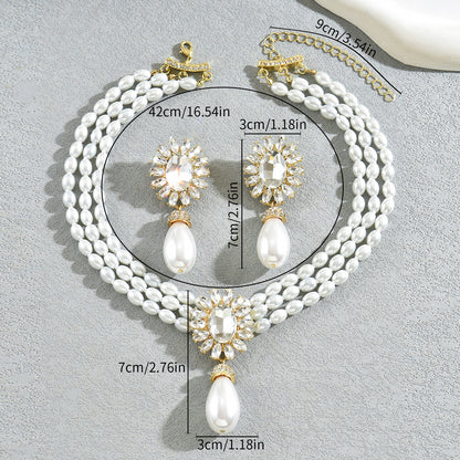 Beautiful Pearl Necklace with Unique Style