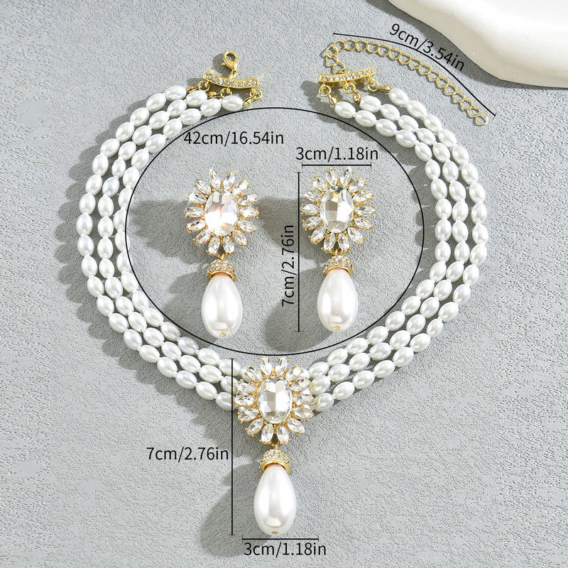 Beautiful Pearl Necklace with Unique Style