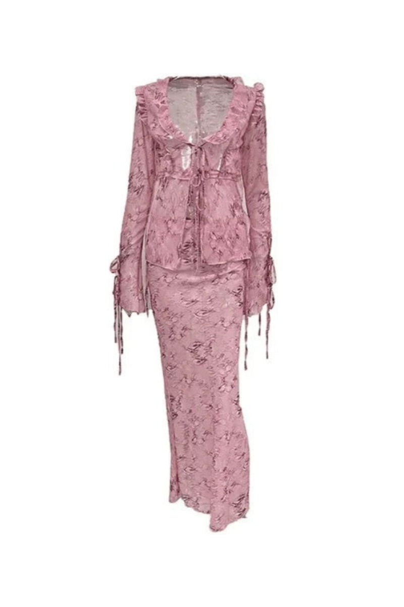 Well Tailored Blouse with a Graceful Silhouette