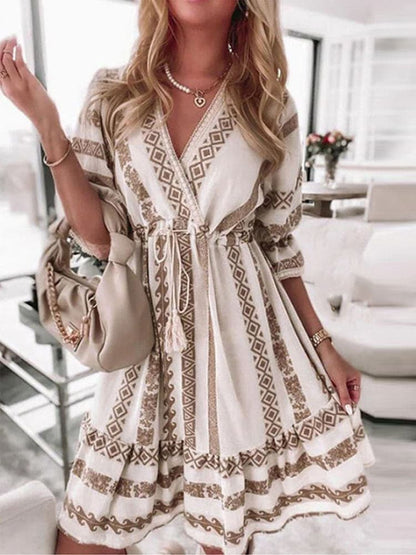 Beautifully Finished Dress in a Timeless Design