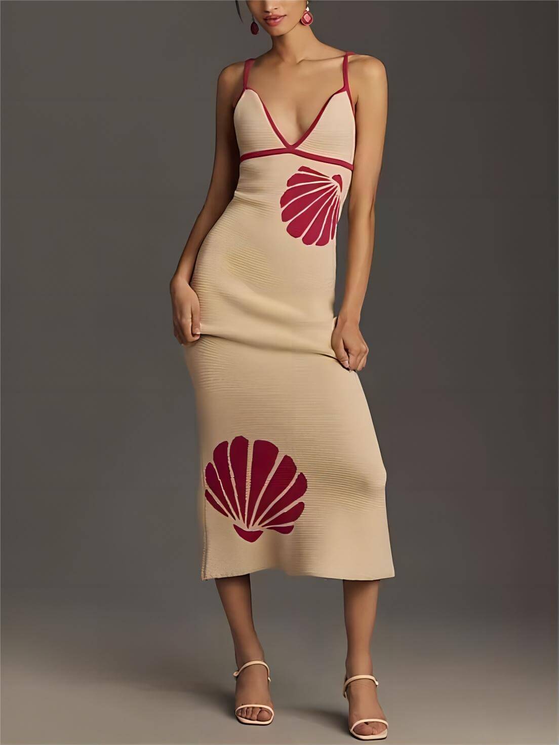 Beautifully Crafted Dress in a Classic Style