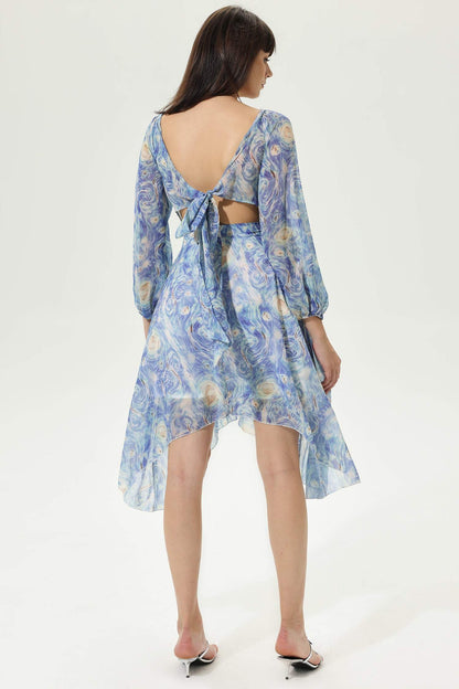 Gracefully Styled Dress for Any Occasion