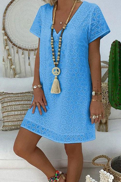 Beautifully Finished Dress in a Timeless Design