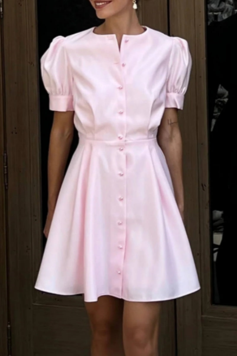 Beautifully Finished Dress in a Timeless Design