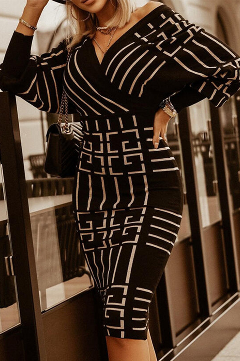 Classic Vintage Dress with a Flattering Fit