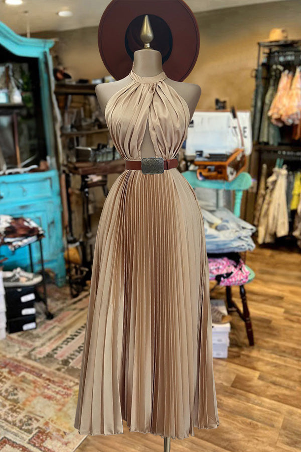 Effortlessly Elegant Dress with a Timeless Design