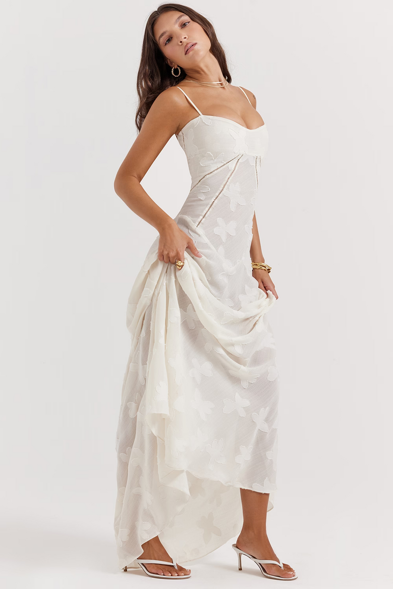 Beautifully Finished Dress in a Timeless Design