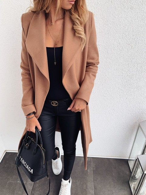 Elegantly Styled Jacket for Everyday Wear