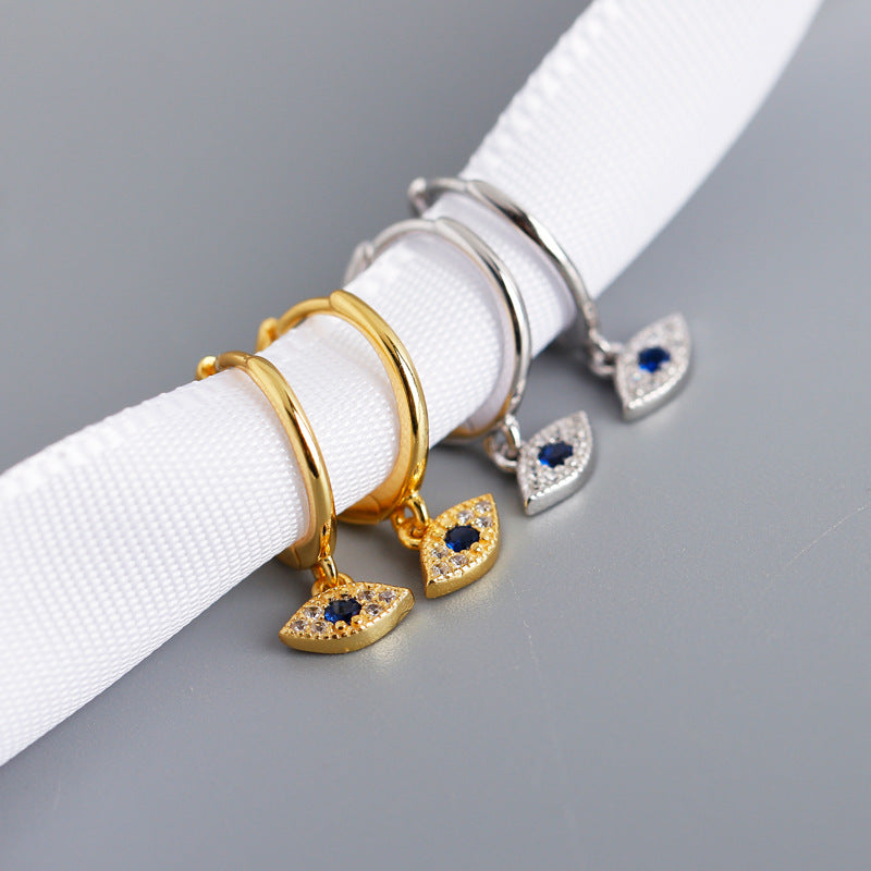 Stunning Gold Earring for Daily Wear