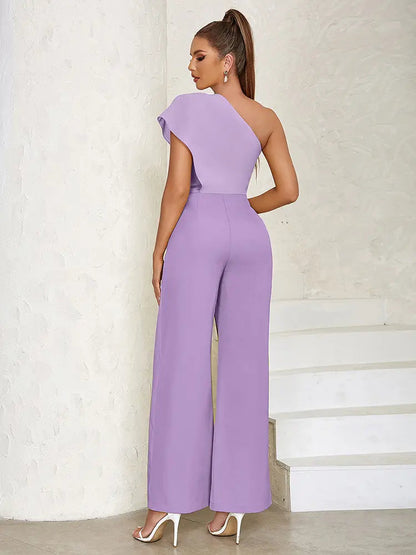 Well Tailored Garment with a Graceful Silhouette