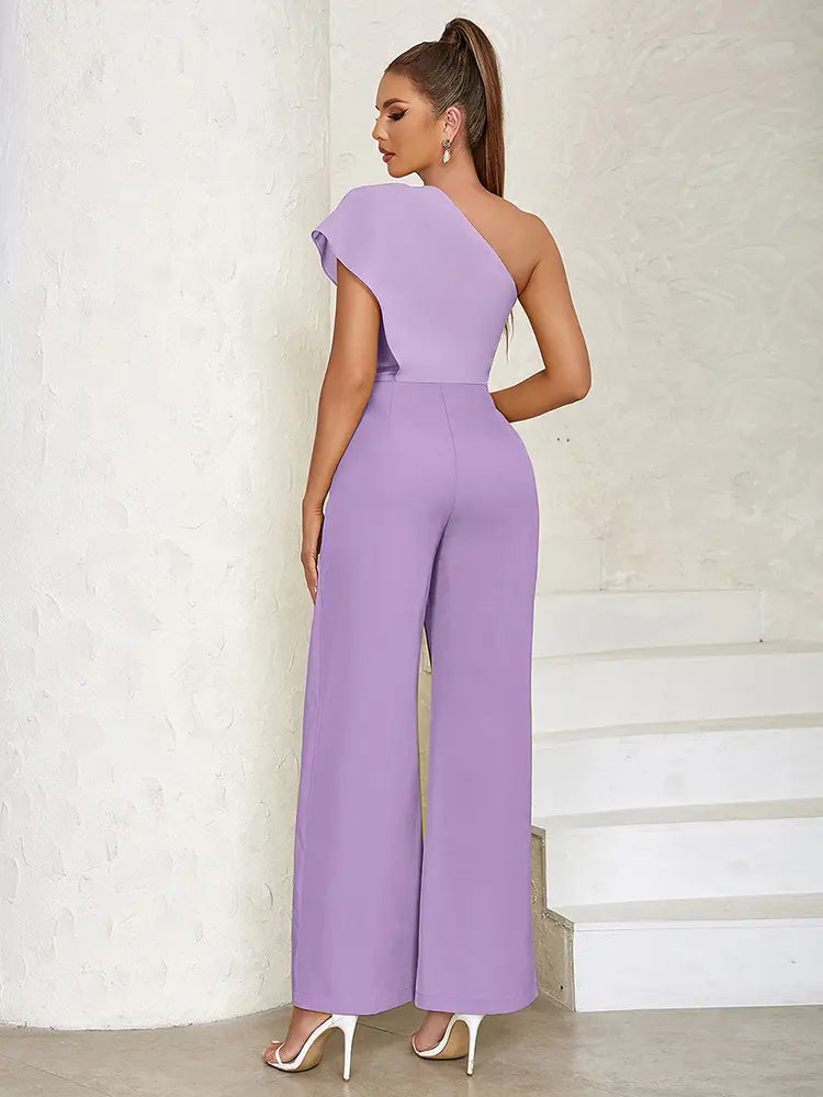 Well Tailored Garment with a Graceful Silhouette