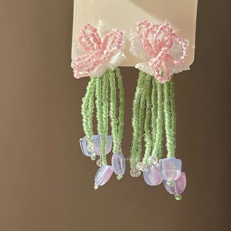 Beautiful Silver Earring with Unique Style
