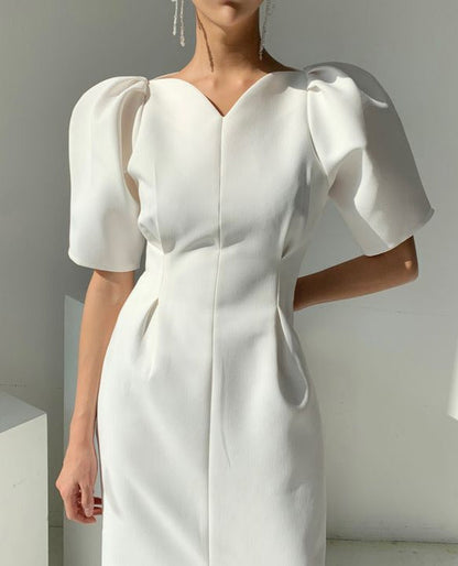 Classic Vintage Dress with a Flattering Fit