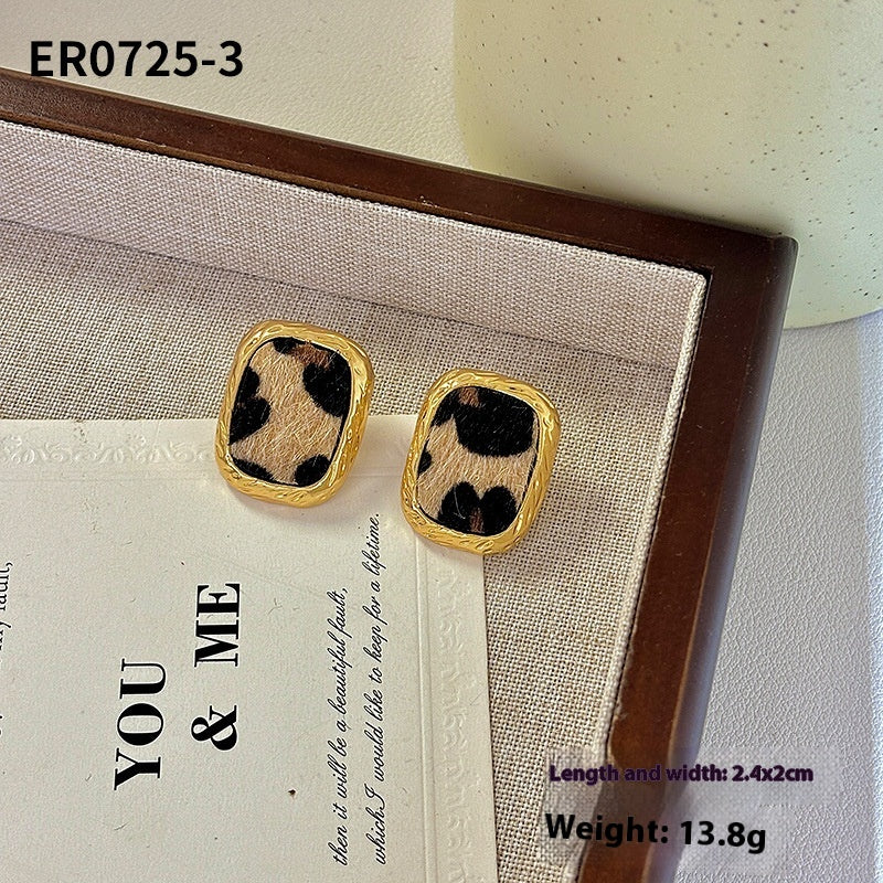 Classic Earring with Timeless Appeal
