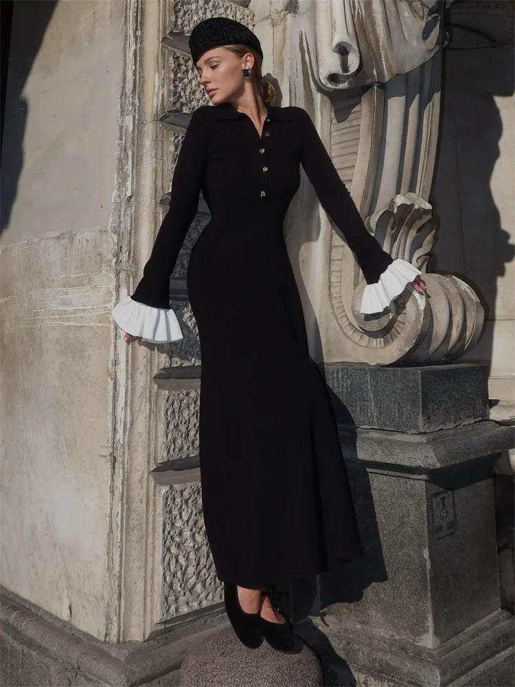 Classic Vintage Dress with a Flattering Fit