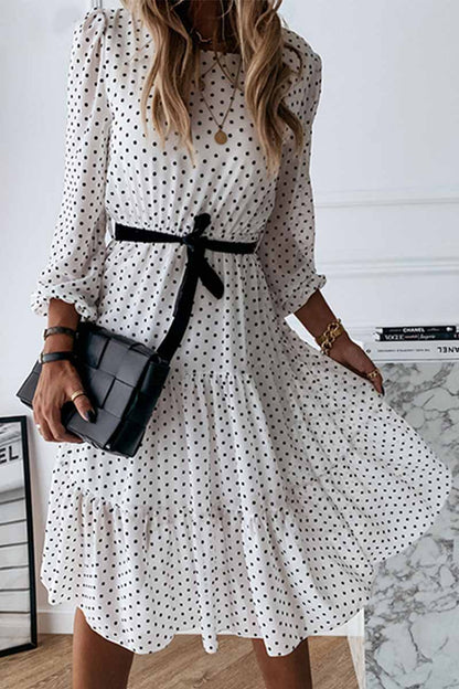 Well Tailored Dress with a Graceful Silhouette