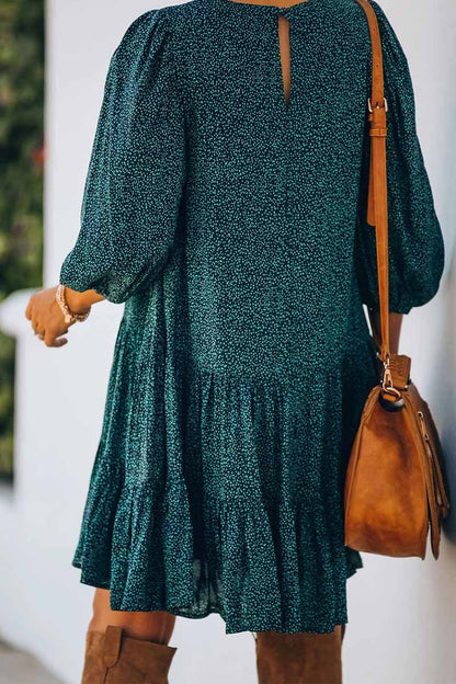 Effortlessly Elegant Dress with a Timeless Design