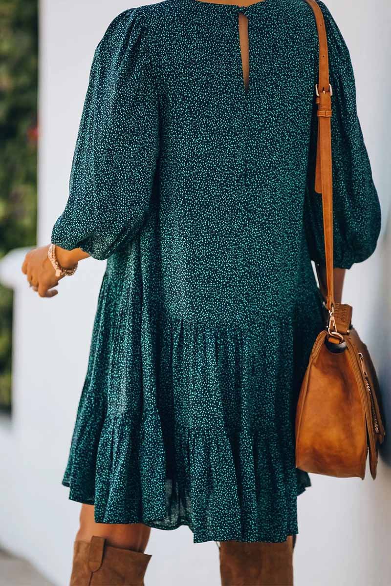 Effortlessly Elegant Dress with a Timeless Design