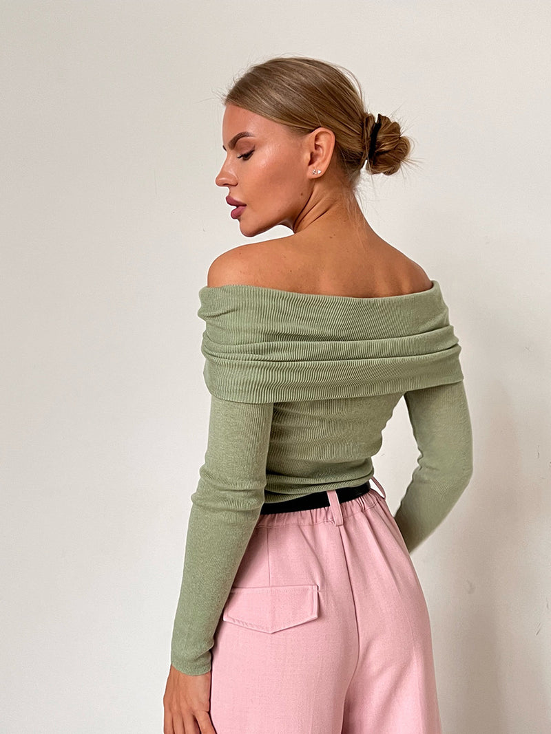 Classic Vintage Top with a Flattering Fit