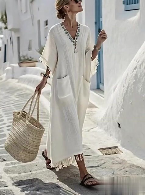 Classic Vintage Dress with a Flattering Fit