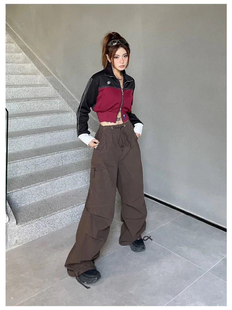 Effortlessly Elegant Pants with a Timeless Design
