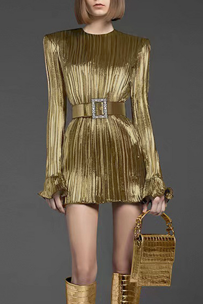 Effortlessly Elegant Dress with a Timeless Design