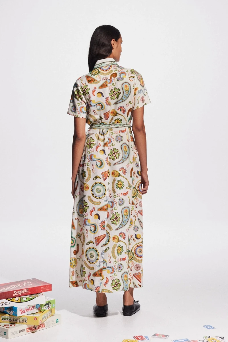 Effortlessly Elegant Dress with a Timeless Design