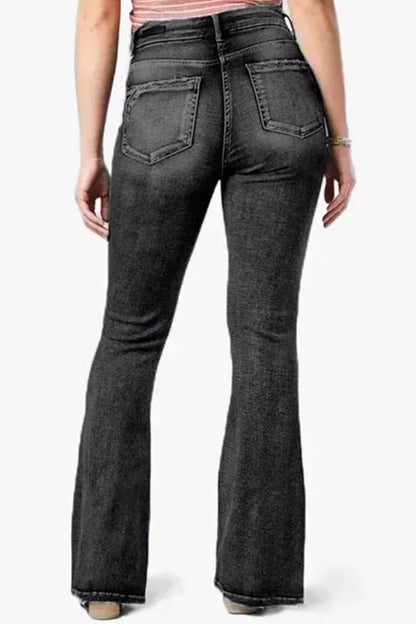 Well Tailored Garment with a Graceful Silhouette