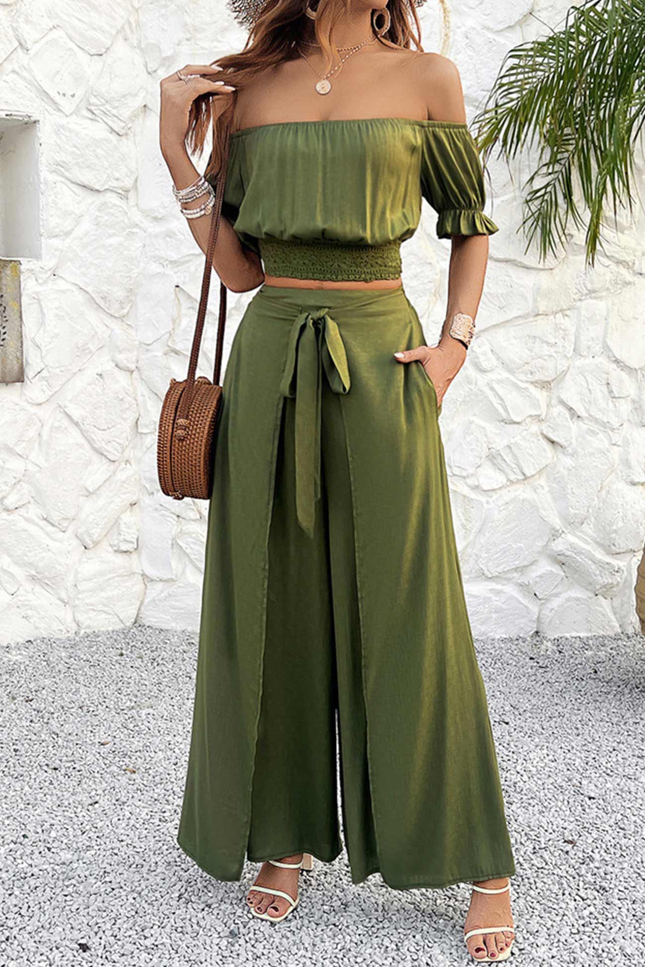 Sophisticated Pants with a Clean Classic Look