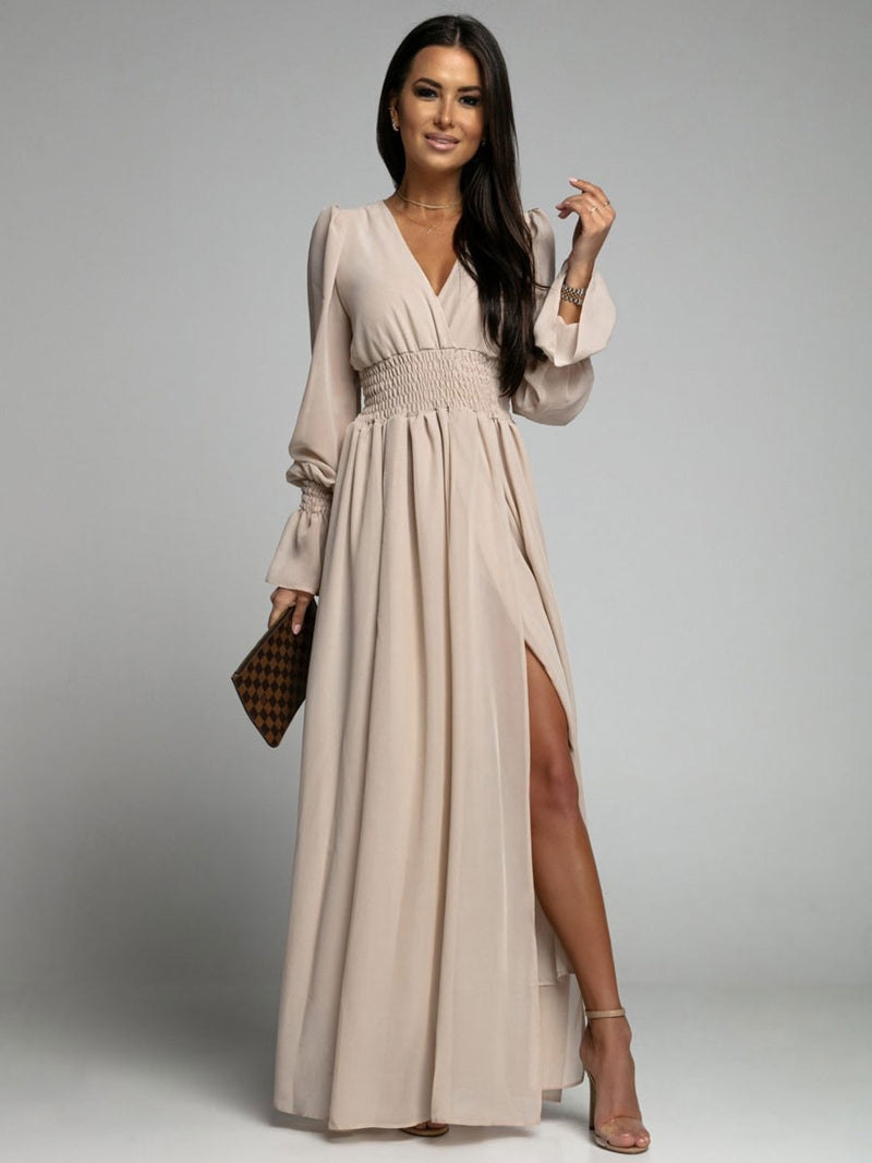 Effortlessly Elegant Dress with a Timeless Design