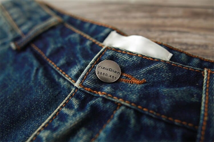 Well Tailored Pants with a Graceful Silhouette