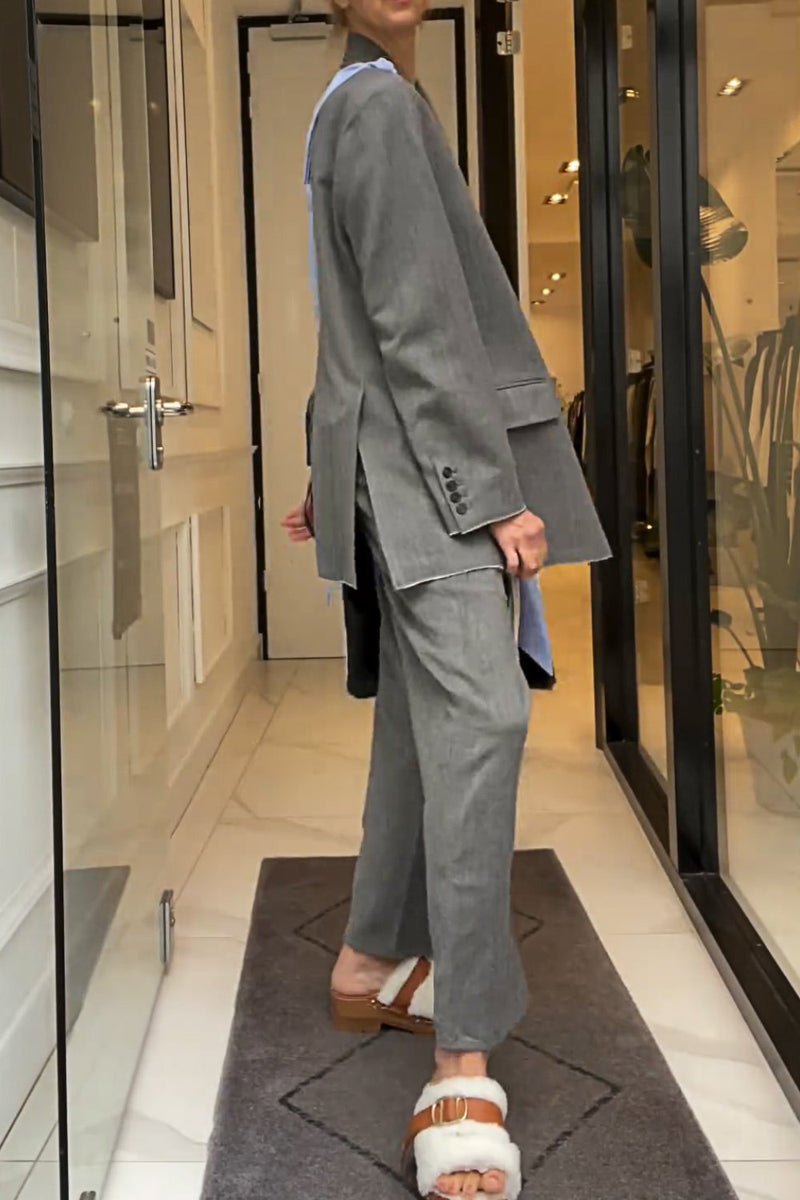 Sophisticated Pants with a Clean Classic Look