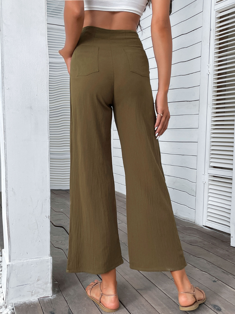 Elegantly Styled Pants for Everyday Wear