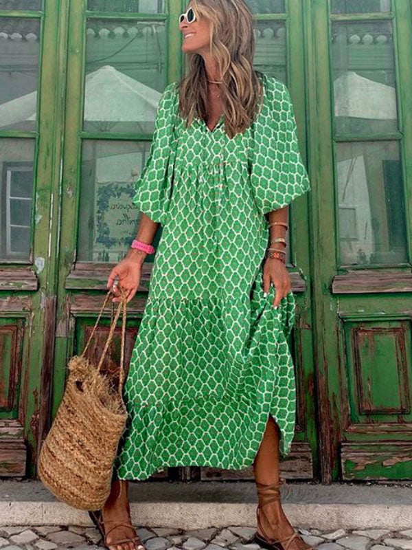 Classic Vintage Dress with a Flattering Fit