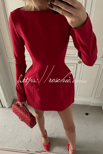 Effortlessly Elegant Dress with a Timeless Design