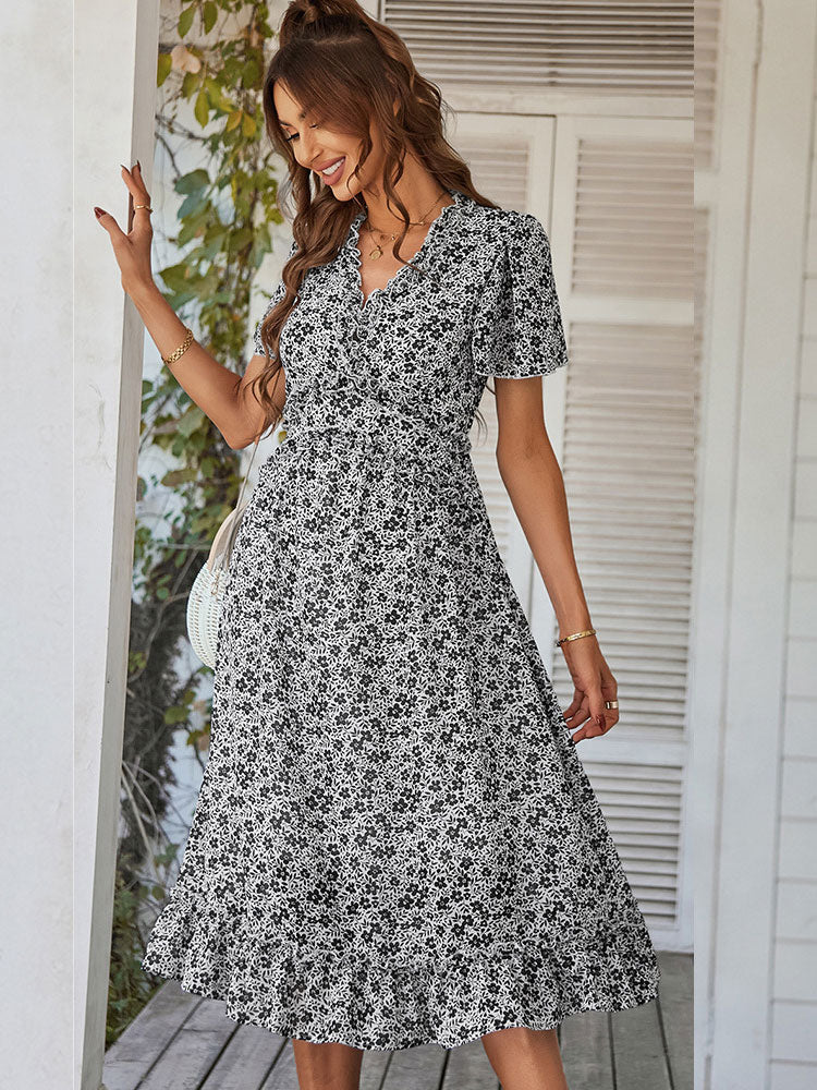 Sophisticated Dress with a Clean Classic Look